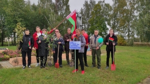 ПОСАДКИ ЗЕЛЕНЫХ НАСАЖДЕНИЙ ПРОДОЛЖАЮТСЯ